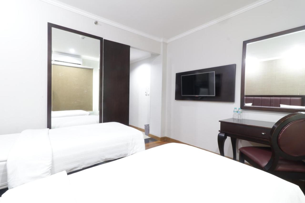 P Hotel Джакарта Екстер'єр фото