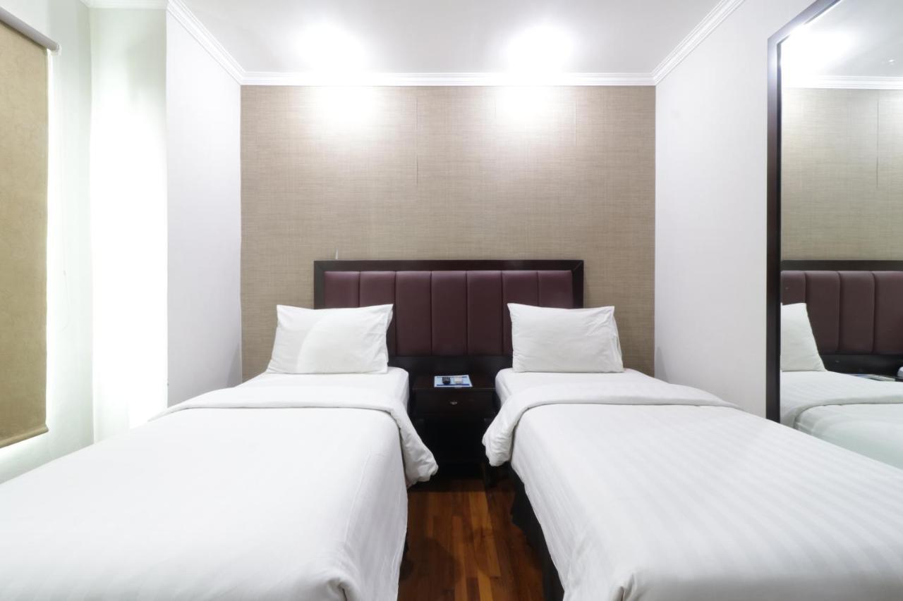 P Hotel Джакарта Екстер'єр фото
